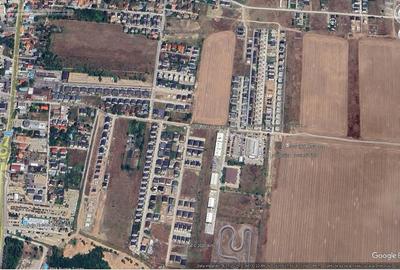 Teren intravilan de 17890 mp, în Tunari