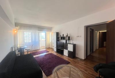 Apartament cu 2 camere decomandat în Trocadero