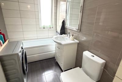 Vând apartament cu trei camere Aradului - 8