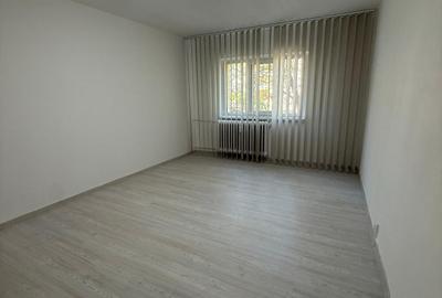 Apartament cu 2 camere decomandat în Sărari