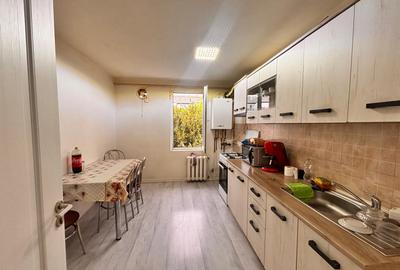 Apartament cu 4 camere decomandat, mobilat în Independenței
