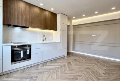 Apartament cu 3 camere semidecomandat, mobilat în Central