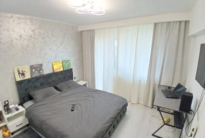 Apartament cu 3 camere decomandat în Alexandriei