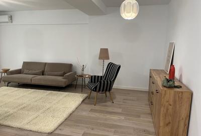 Apartament cu 2 camere decomandat, mobilat în Victoriei