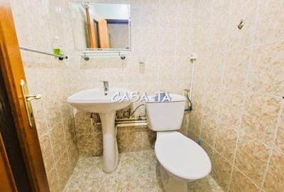 Închiriere apartament 3 camere , Targu Jiu, Str 23 August - 10
