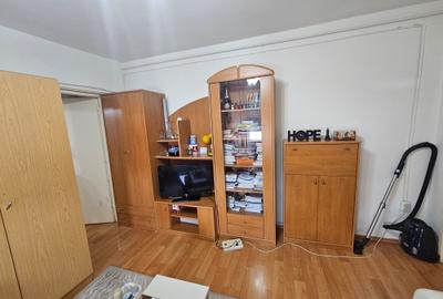 Apartament 2 camere, etajul 4 din 4, cu pod, Complexul Studențesc, comision 0% - 7