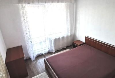 Apartament cu 3 camere decomandat în Tudor