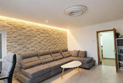 Unirii - Mircea Voda - Apartament 3 camere decomandat - 2