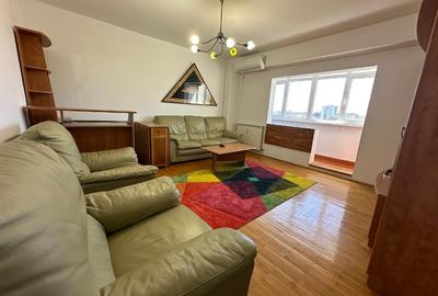 Apartament cu 3 camere decomandat în Tei