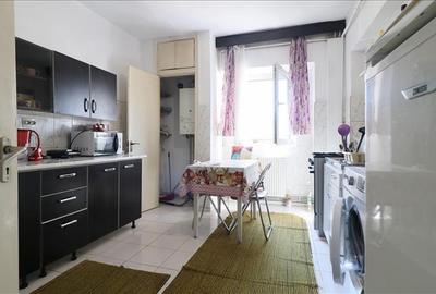 Apartament de 3 camere decomandat, etaj 3, 2 bai - Pacurari - 7