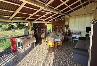 Casă spațioasă de vânzare – Corunca, zona Vatman - 12