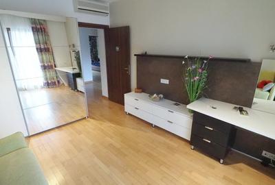 Spacious house for rent with nice yard, garden & covered parking | Pet friendly - 11