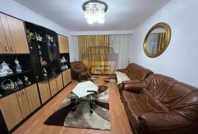 Apartament cu 3 camere decomandat, mobilat în Faleza Nord