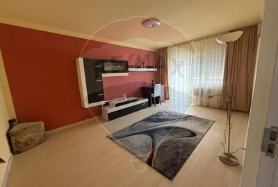 Apartament cu 3 camere de închiriat în zona Dacia - 1