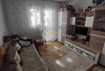 Apartament cu 3 camere decomandat în Păcurari