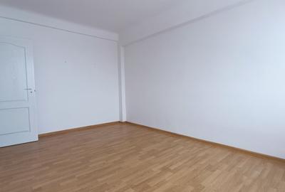 Apartament cu 2 camere semidecomandat în Ultracentral