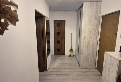 Apartament 2 camere , decomandat, et. 3, strada  Andrei Muresanu - 7