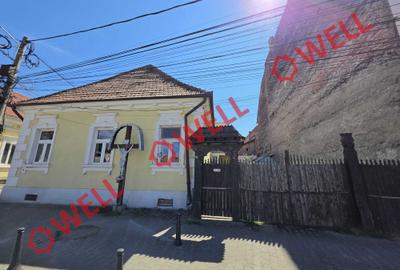 Casă cu 2 camere în Central