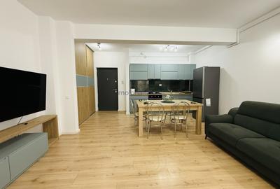 Apartament cu 2 camere semidecomandat, mobilat în Central