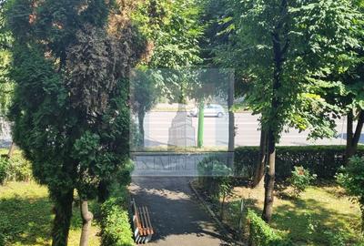 Apartament 3 camere semidecomandat ,etaj 1 - zona Vlahuta. - 6