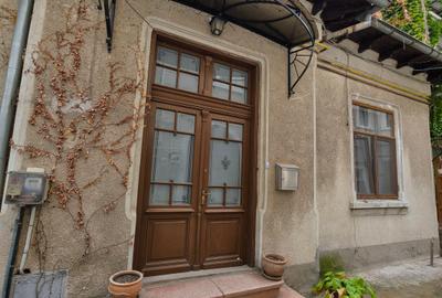 Casă cu 2 camere în Cotroceni