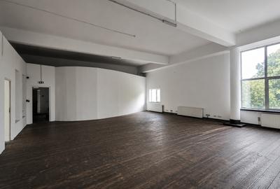 Spatiu activitati diverse/comercial | Domenii | Cladire birouri | Comision 0% - 2