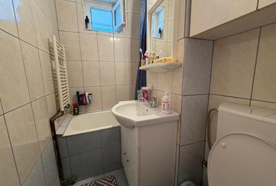 Apartament 3 camere - etaj 3 - balcon - zona Cedonia - 8