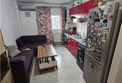 Apartament cu 2 camere decomandat în Energiei