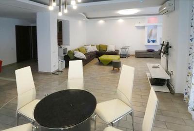 Spacious house for rent with nice yard, garden & covered parking | Pet friendly - 5