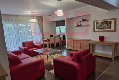Apartament cu 3 camere semidecomandat, mobilat în Plopilor