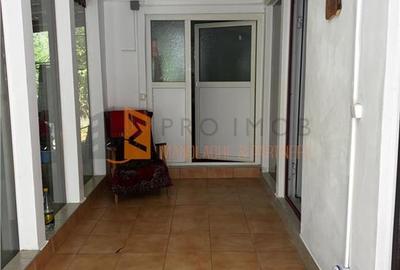 Ansamblu cabanute zona Cozieni - 17