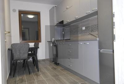 Apartament cu 2 camere decomandat, mobilat în Metalurgiei