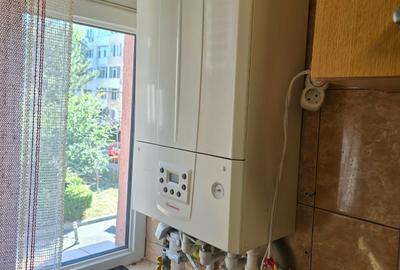 Dorally Km 4-5 -Complex, apartament 3 camere, de inchiriat ,termen lung - 10