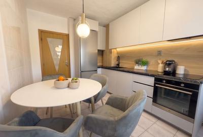 Apartament cu 3 camere semidecomandat, mobilat în Barbu Văcărescu
