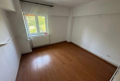 Apartament cu 2 camere decomandat, mobilat în Tomis II