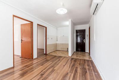 Apartament cu 3 camere semidecomandat în Central