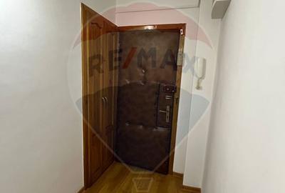 DE INCHIRIAT: Apartament cu 2 camere zona Hotel Europa - 11