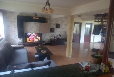 Casă individuală cu 4 camere în Nord