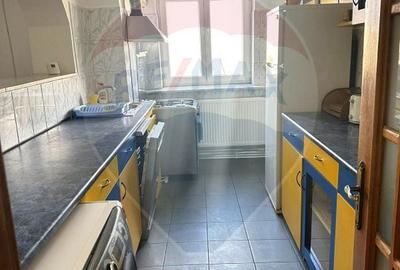 Apartament cu 4 camere de vânzare în zona Central - 9