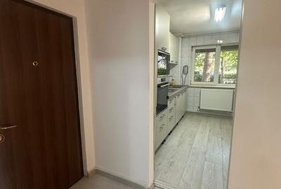 Apartament cu 3 camere decomandat în Tomis Nord