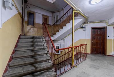 Apartament 3 camere transformat in 2 camere – Bd. Cosminului - 22