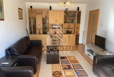Apartament cu 4 camere decomandat, mobilat în Soarelui