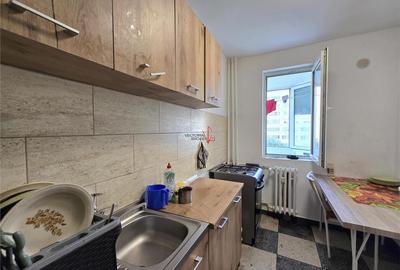Apartament et.6/10 zona Colentina- Teiul Doamnei - 9