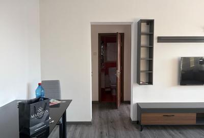 Apartament renovat cu doua camere, Bd. Obregia, 105.000€ - 3