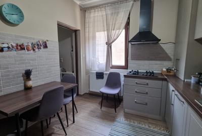 Apartament 3 camere parter zona centrala - 11