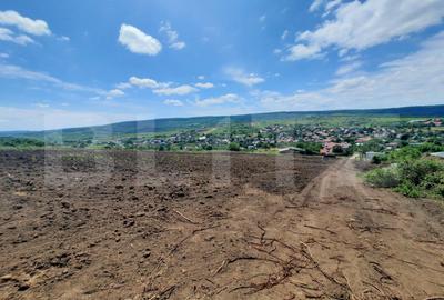 Teren Construcții intravilan de 500 mp, în Tomești