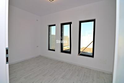 Casa individuala  cu 4 camere si 2 bai - 13