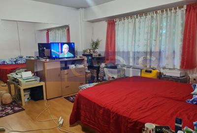 Apartament cu 3 camere decomandat în Sebastian