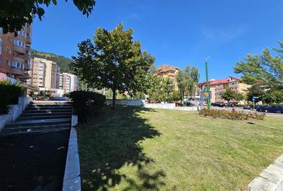 Garsonieră semidecomandată, mobilată în Răcădău
