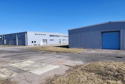 Showroom auto, construcții 6500 mp, teren 31.350 mp, deschidere 176 ml la DN 1. - 36